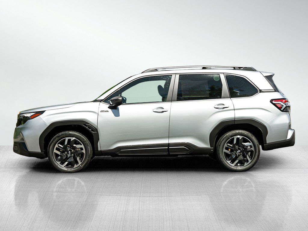 2025 Subaru Forester Premium photo 3