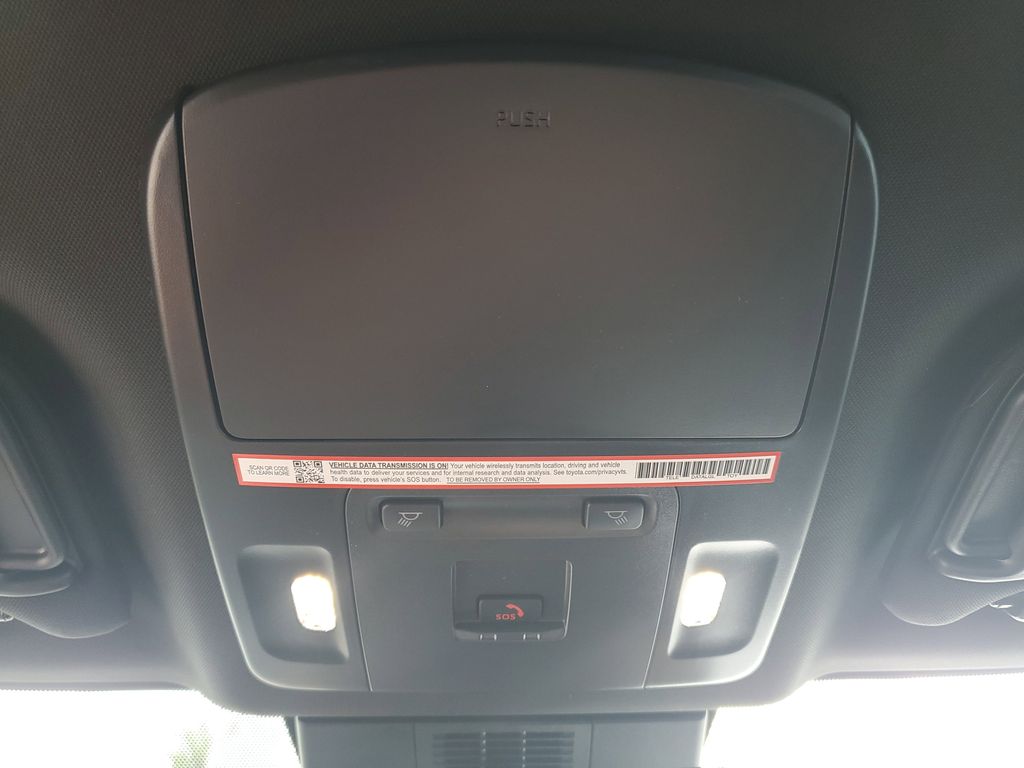 2025 Toyota Camry SE photo 27