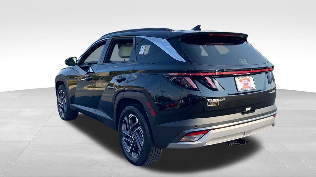 2025 Hyundai Tucson Hybrid Limited photo 3