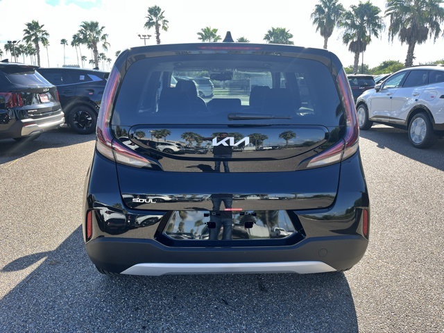 2025 Kia Soul LX S photo 5