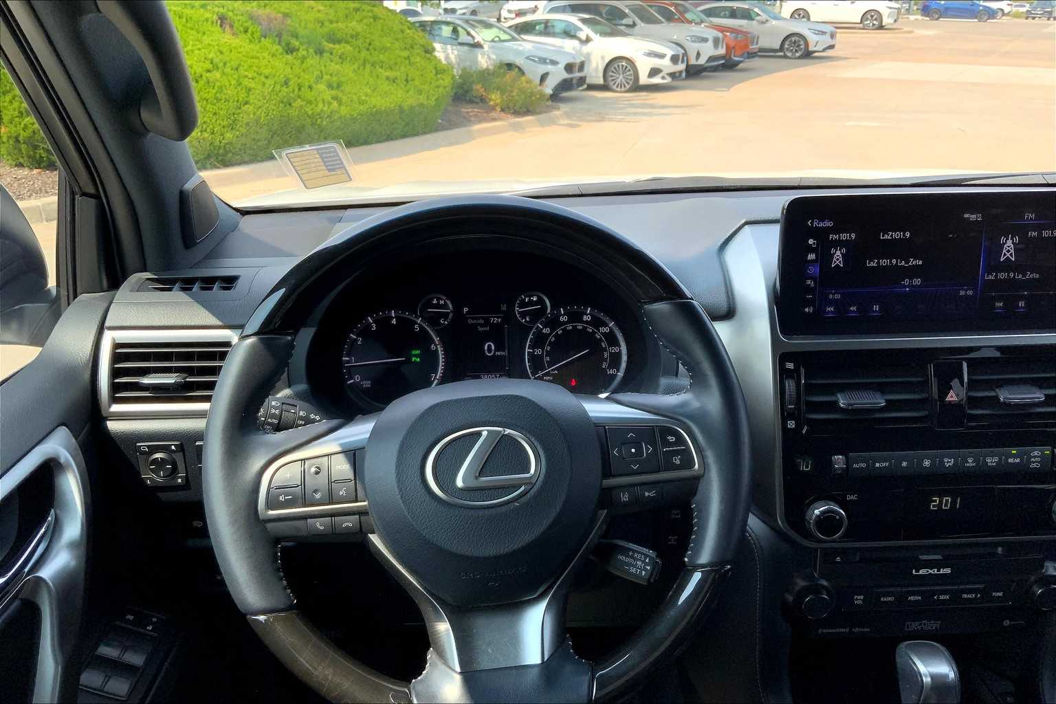 2023 Lexus GX 460 Premium photo 5