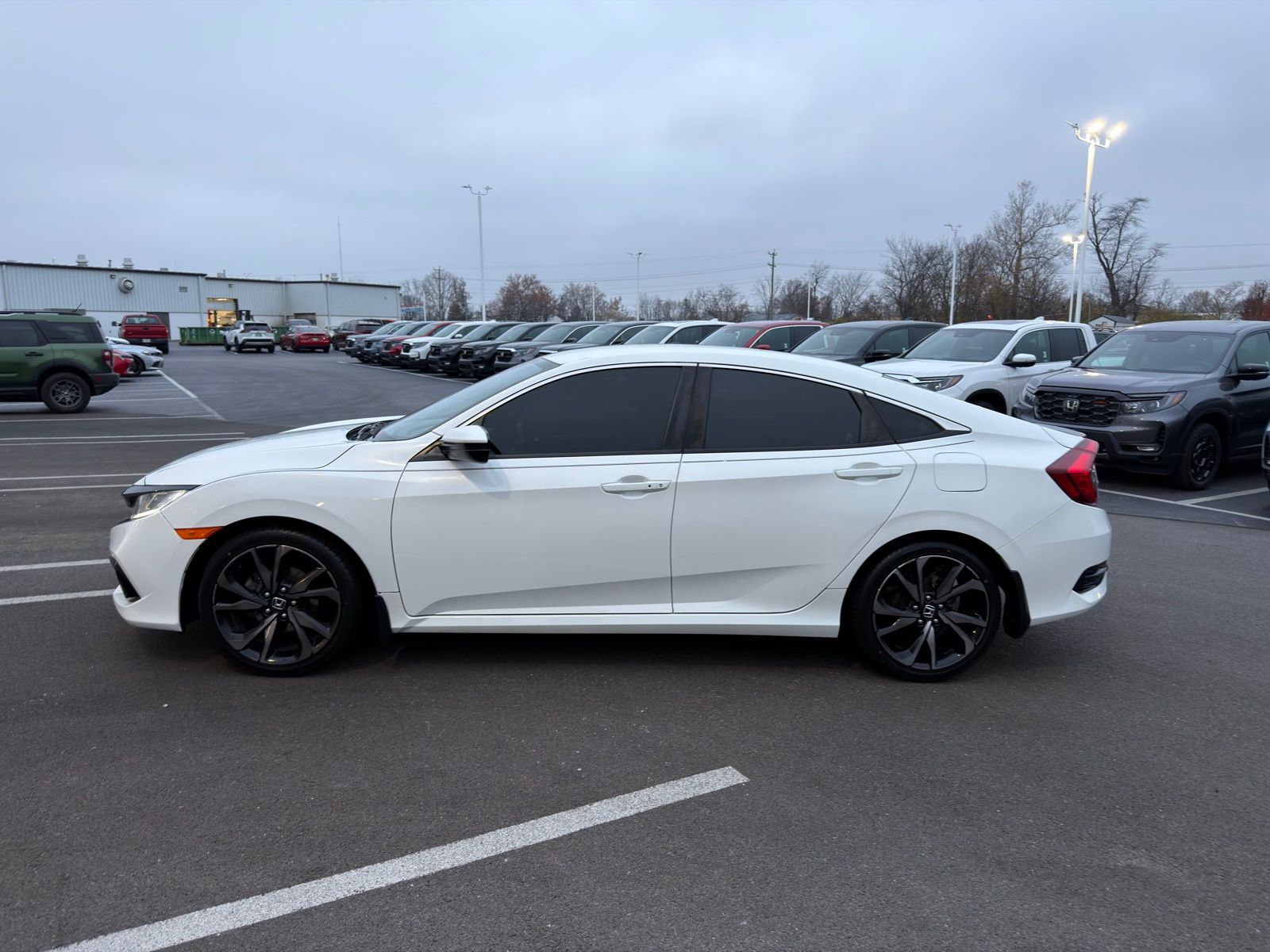 2019 Honda Civic Sport photo 3