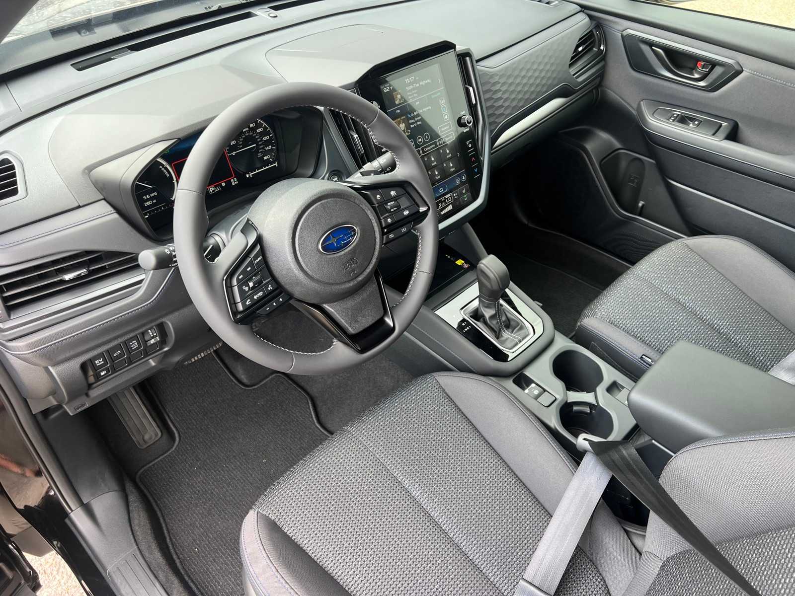 2025 Subaru Forester Premium photo 4