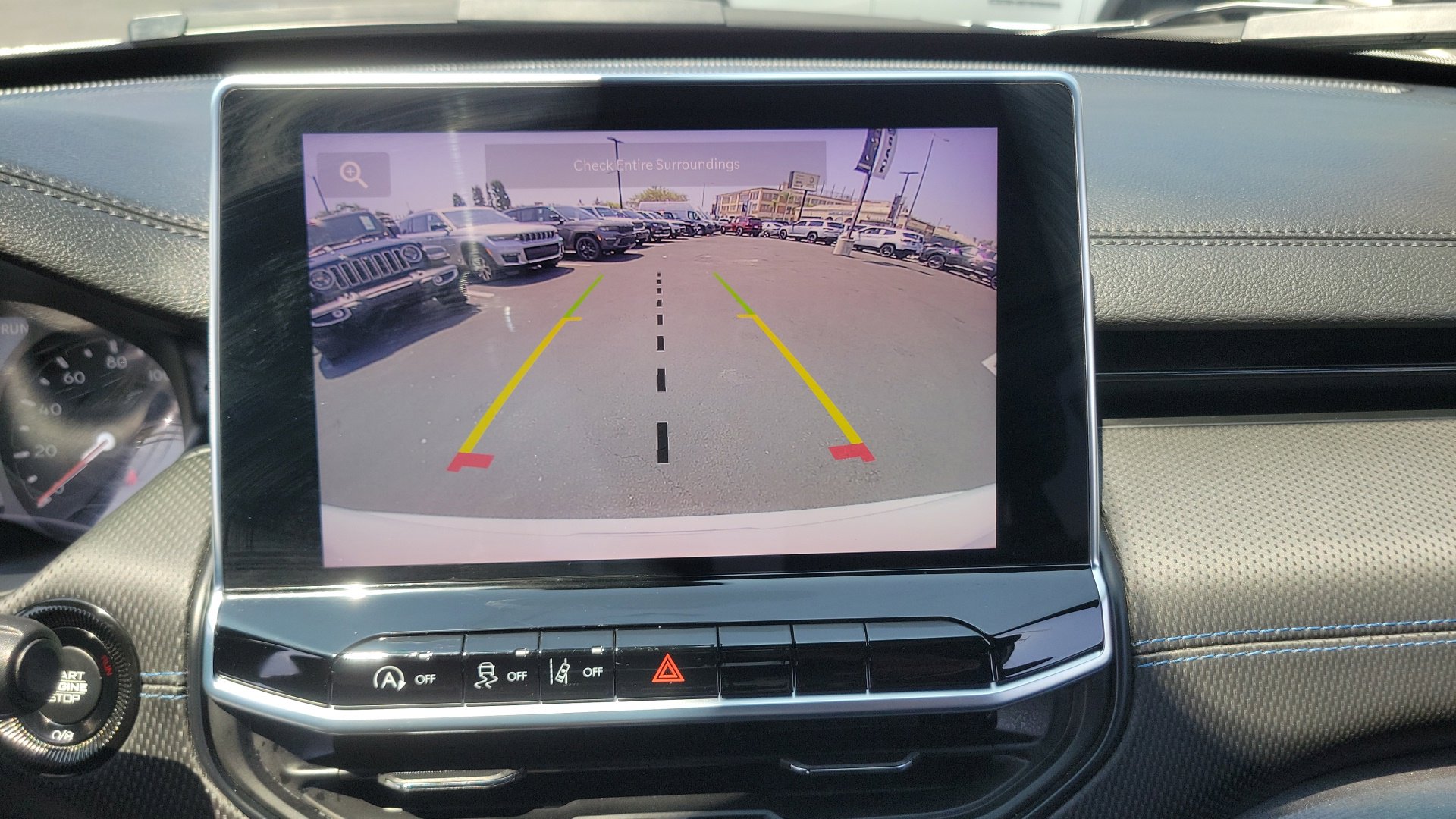 Used 2025 Bright White Clearcoat Jeep Latitude image 22