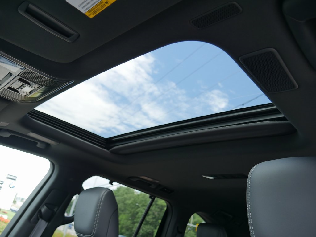 2024 Lexus LX 600 Luxury photo 17