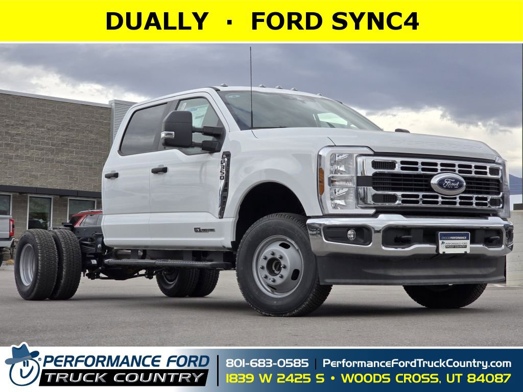 2025 Ford F-350 Super Duty Chassis Cab XL's photo