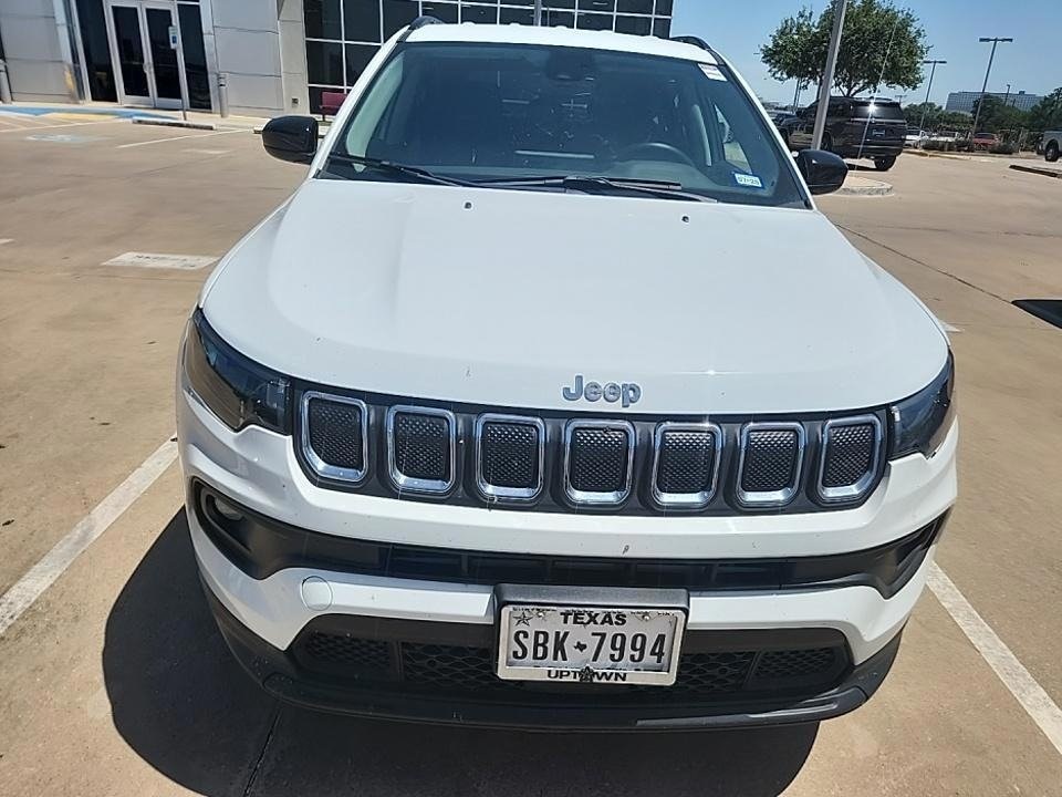Used 2022 Jeep Compass Latitude Lux with VIN 3C4NJDFB1NT186340 for sale in Kansas City