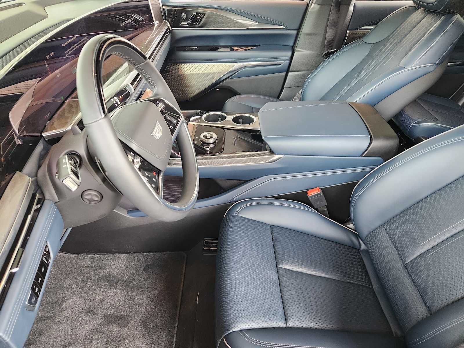 2025 Cadillac Escalade IQ Sport photo 8