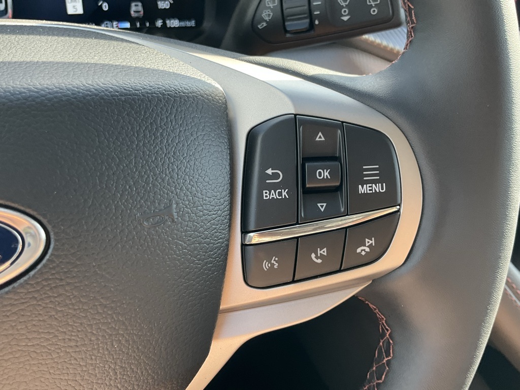 2025 Ford Explorer photo 6