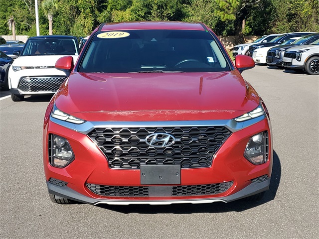 2019 Hyundai Santa Fe SE photo 2