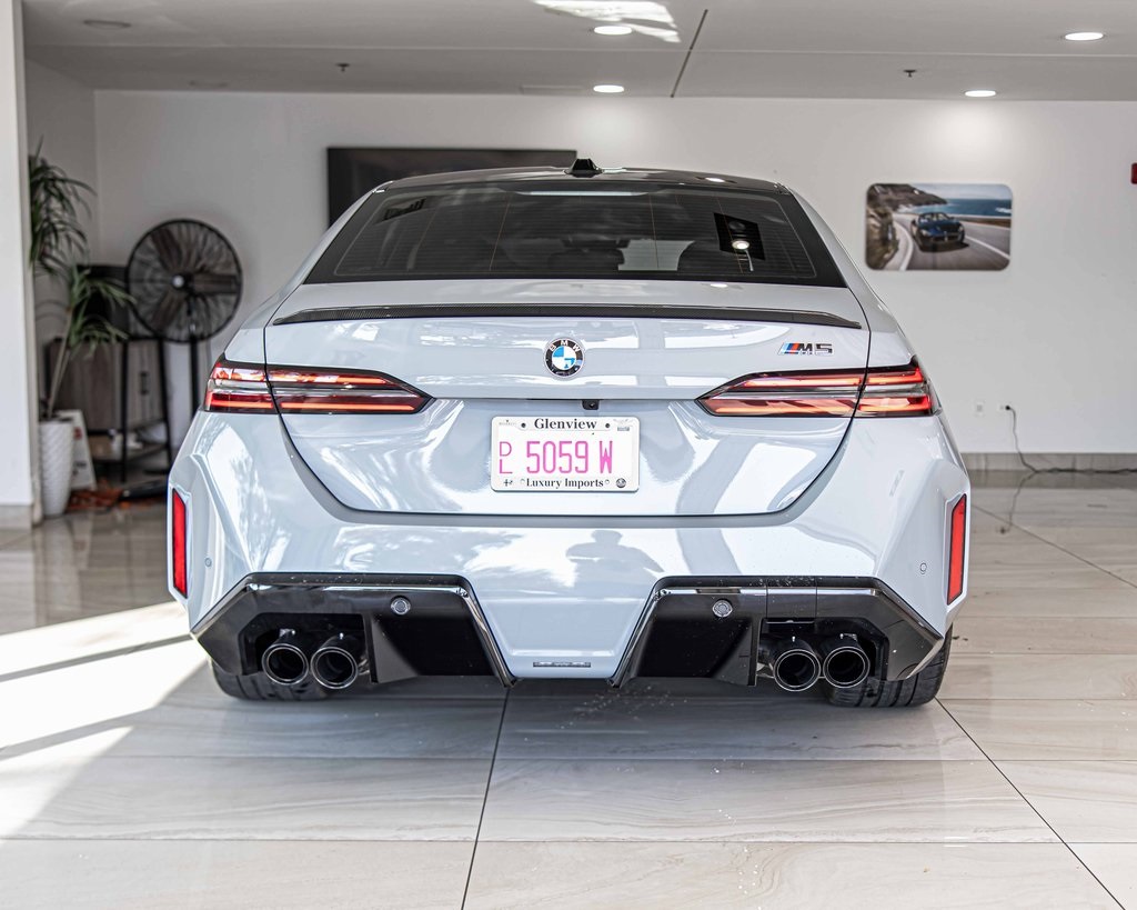 2025 BMW M5 - Image 13