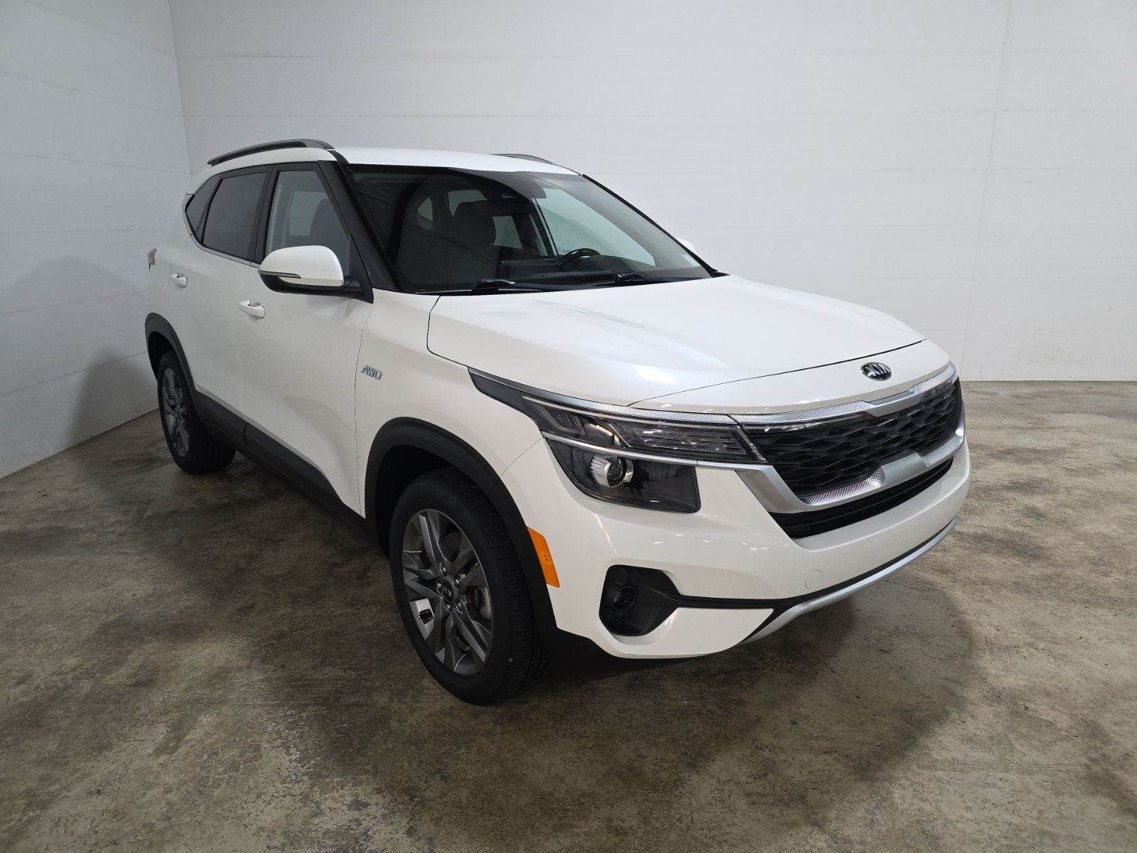 2021 Kia Seltos S photo 3