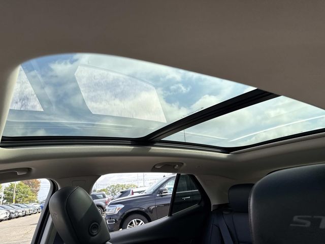 2023 Buick Envision Essence photo 21