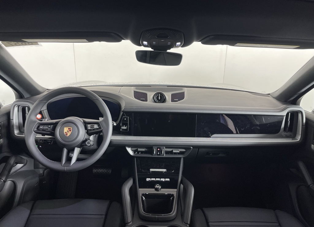 2025 Porsche Cayenne Coupe photo 21