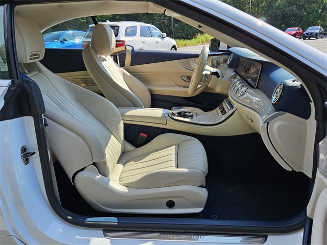 2022 Mercedes Benz E 450 photo 13