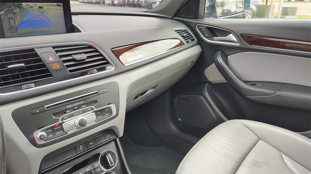 2017 Audi Q3 Prestige photo 23