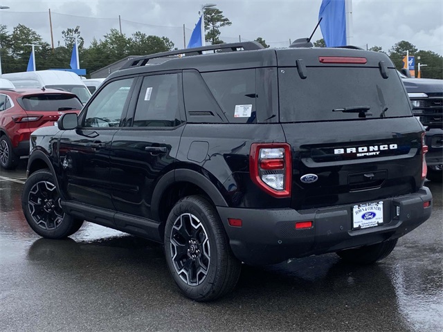 2025 Ford Bronco Sport Outer Banks photo 3