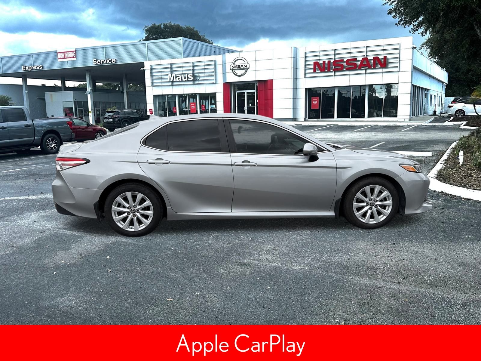 2020 Toyota Camry LE photo 2