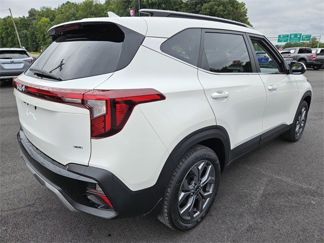 2024 Kia Seltos S photo 6