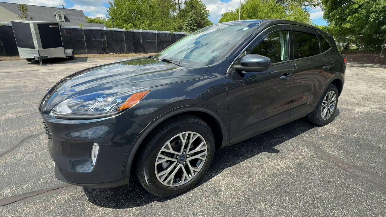 2022 Ford Escape SEL photo 4