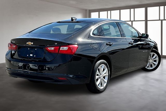 2024 Chevrolet Malibu 1LT photo 3