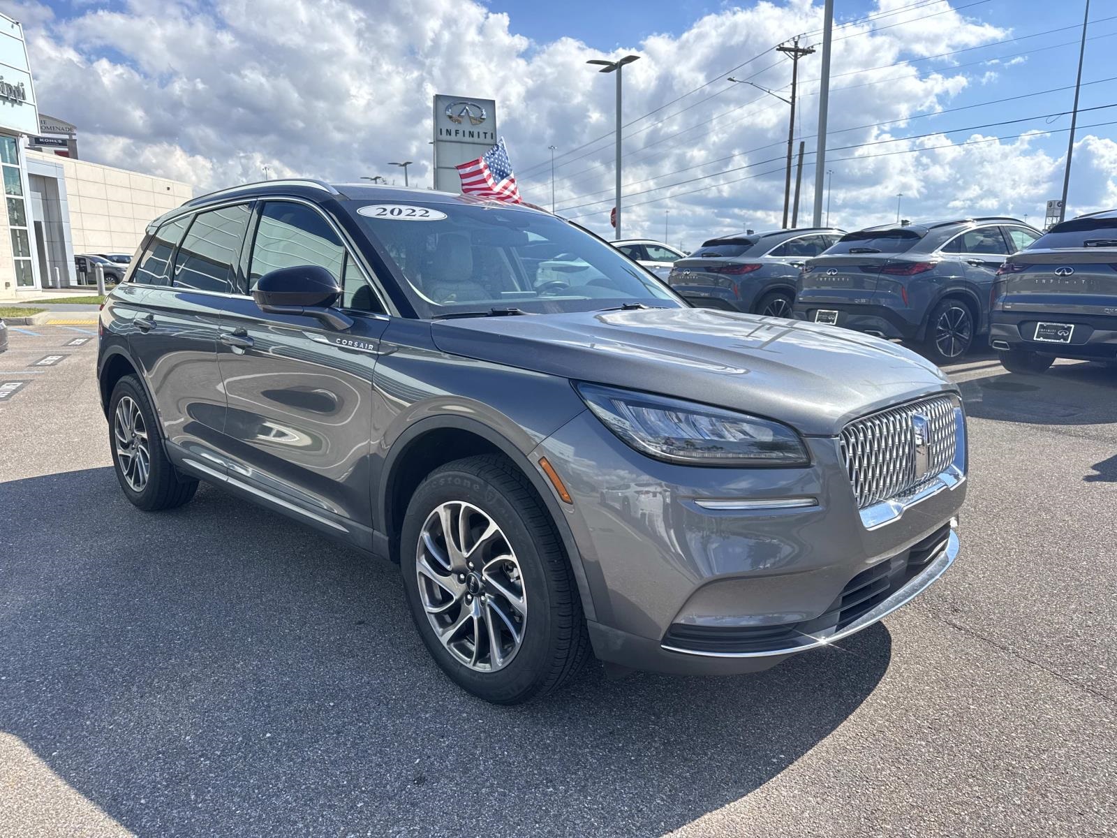 2022 Lincoln Corsair Standard photo 3