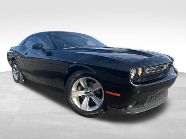 2020 Dodge Challenger SXT's photo