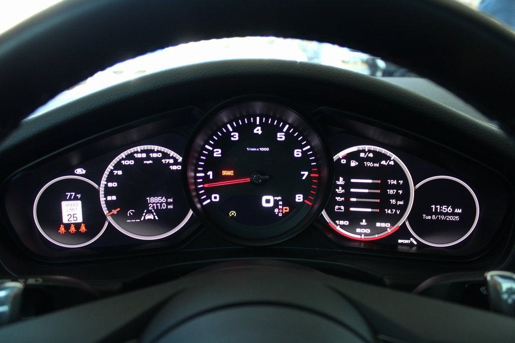 2023 Porsche Panamera 4 Platinum photo 20