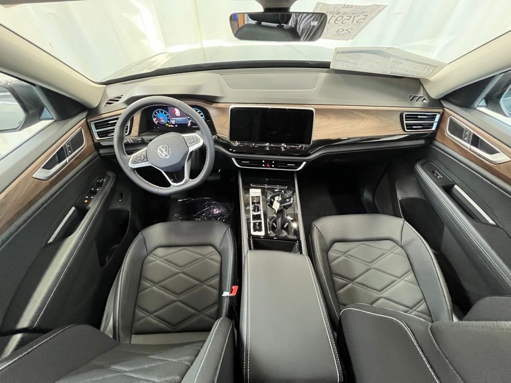 2025 Volkswagen Atlas SE Technology photo 13