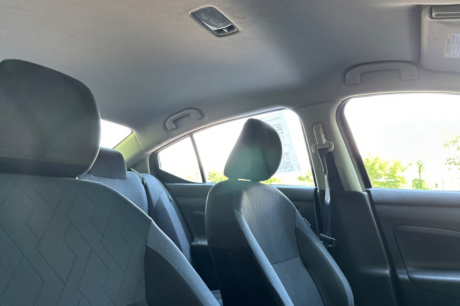 2023 Nissan Versa 1.6 SV photo 17