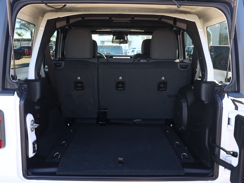 New 2026 Bright White Clear-Coat Exterior Paint Jeep Willys image 15