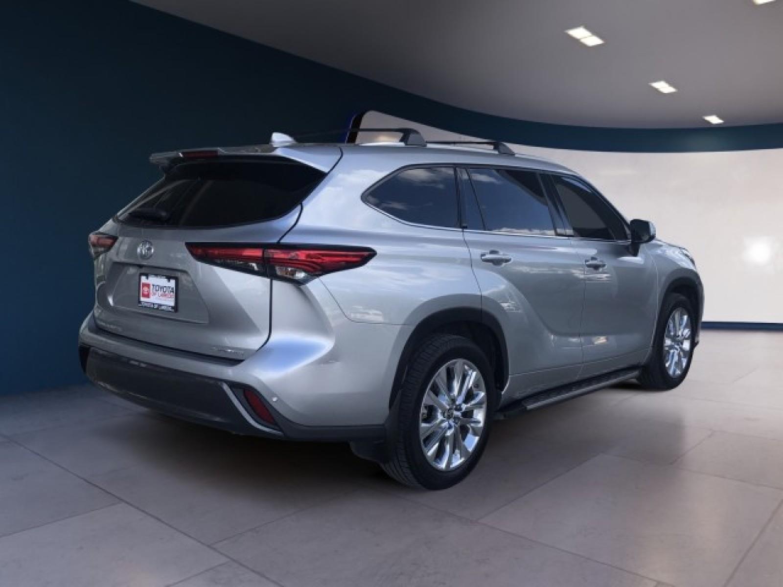 2021 Toyota Highlander Limited photo 5