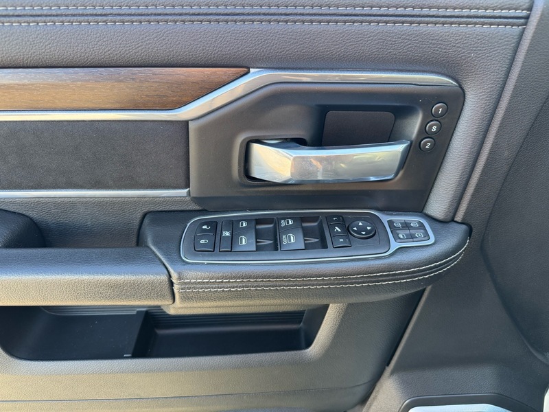 2024 Ram 2500 Laramie photo 13