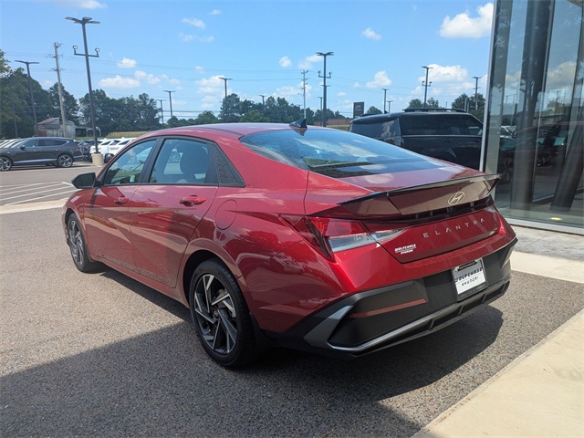 New 2025 Red Hyundai SEL Sport image 3