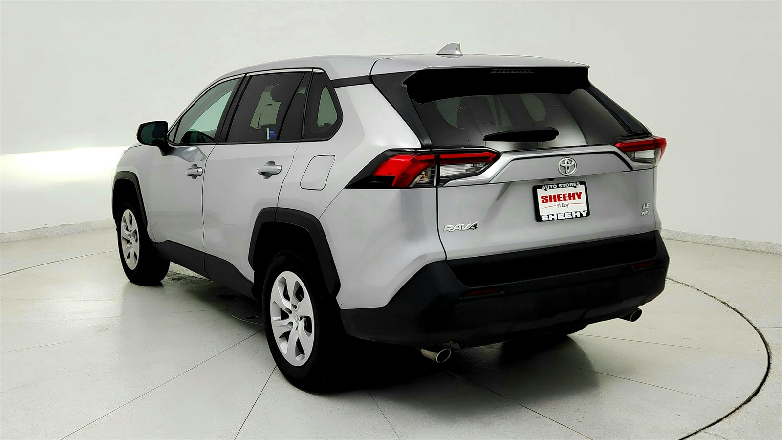 2024 Toyota RAV4 LE photo 4