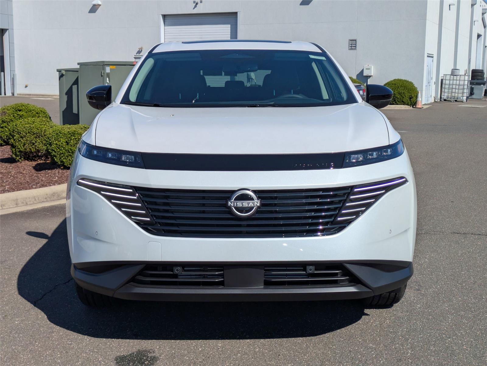 2025 Nissan Murano SL photo 2