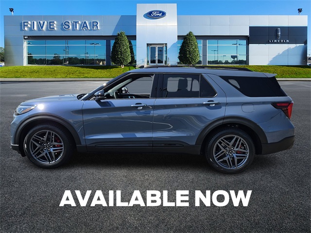 2025 Ford Explorer ST photo 4