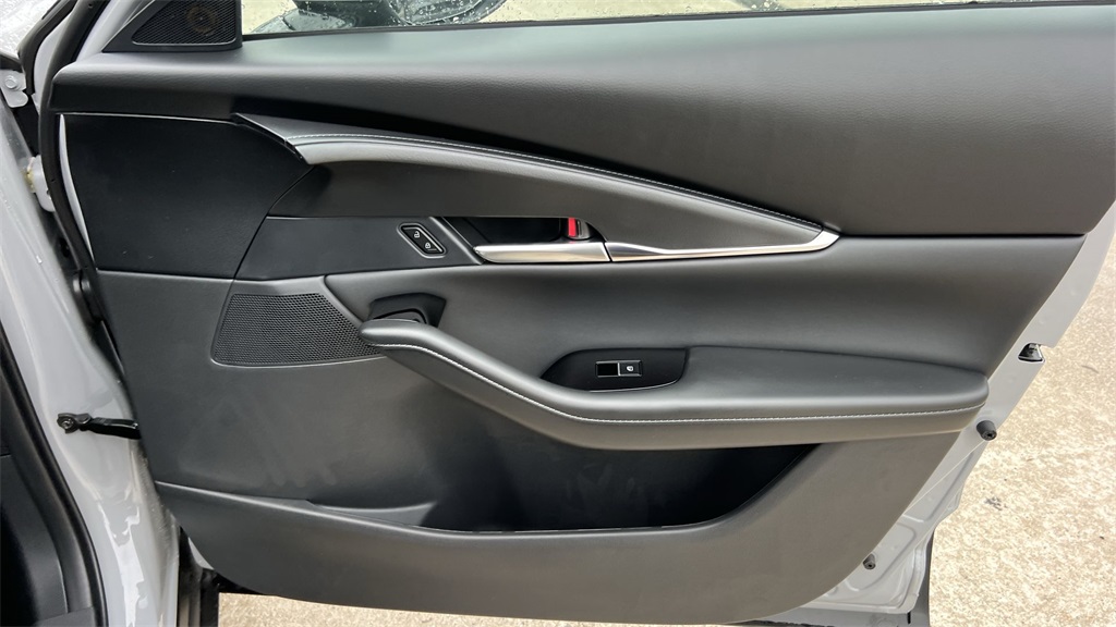 2025 Mazda CX-30 2.5 S Preferred photo 43