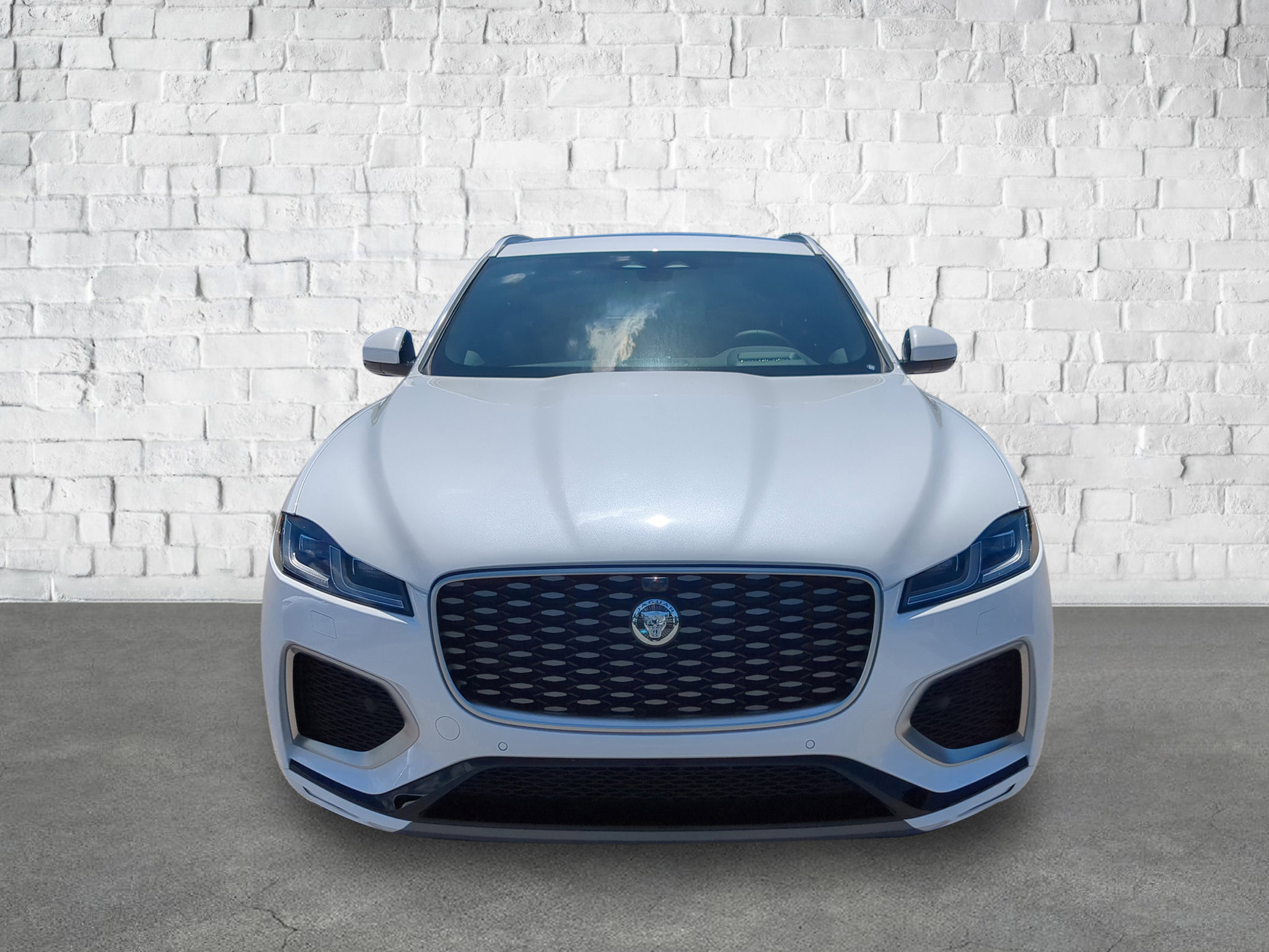 2026 Jaguar F-PACE P400 R-Dynamic S photo 2