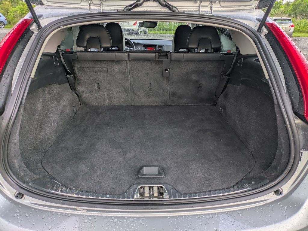 2018 Volvo V60 Cross Country T5 photo 25