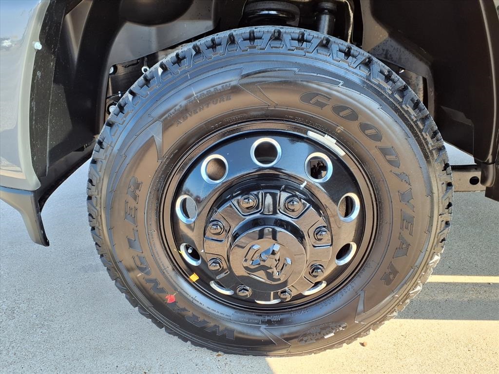 2026 Ram 3500 Big Horn photo 9