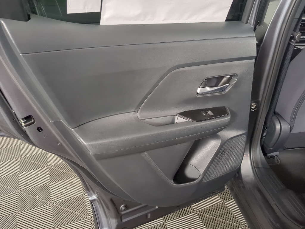 2026 Nissan Kicks SV photo 10