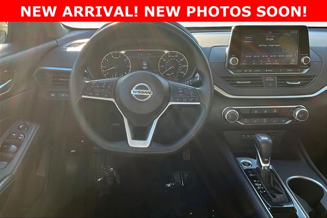 2022 Nissan Altima 2.5 SV photo 7