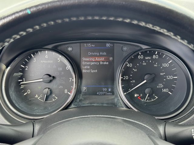 2020 Nissan Rogue SV photo 8