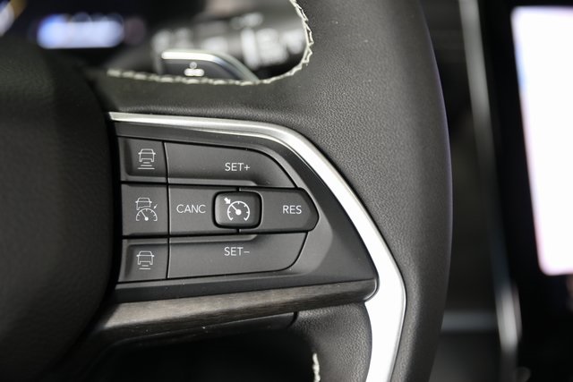 2025 Jeep Grand Cherokee Limited photo 5