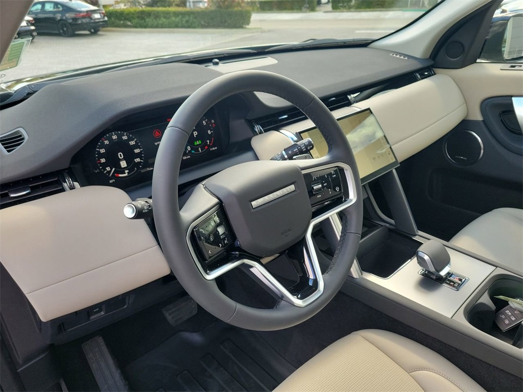 2025 Land Rover Discovery Sport S photo 21