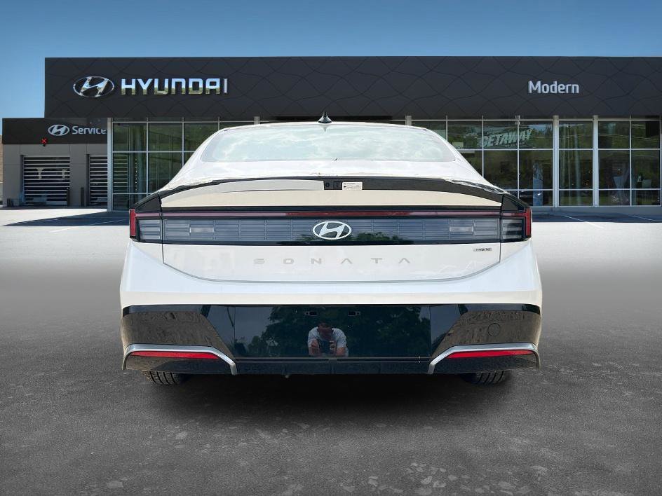 2025 Hyundai Sonata Hybrid SEL photo 4