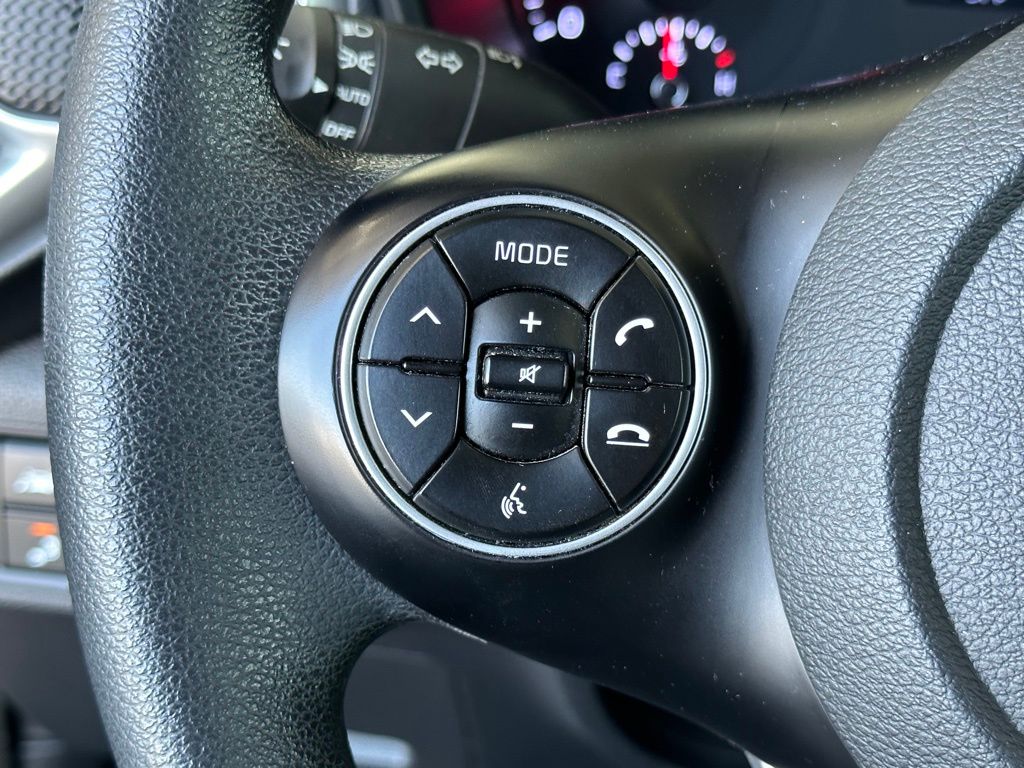 2020 Kia Soul LX S X-Line photo 12