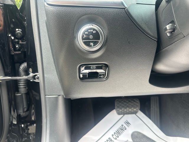2025 Mercedes Benz C 300 4MATIC photo 14