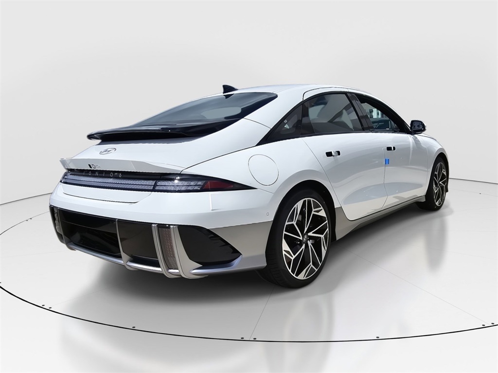 2025 Hyundai Ioniq 6 Limited photo 3